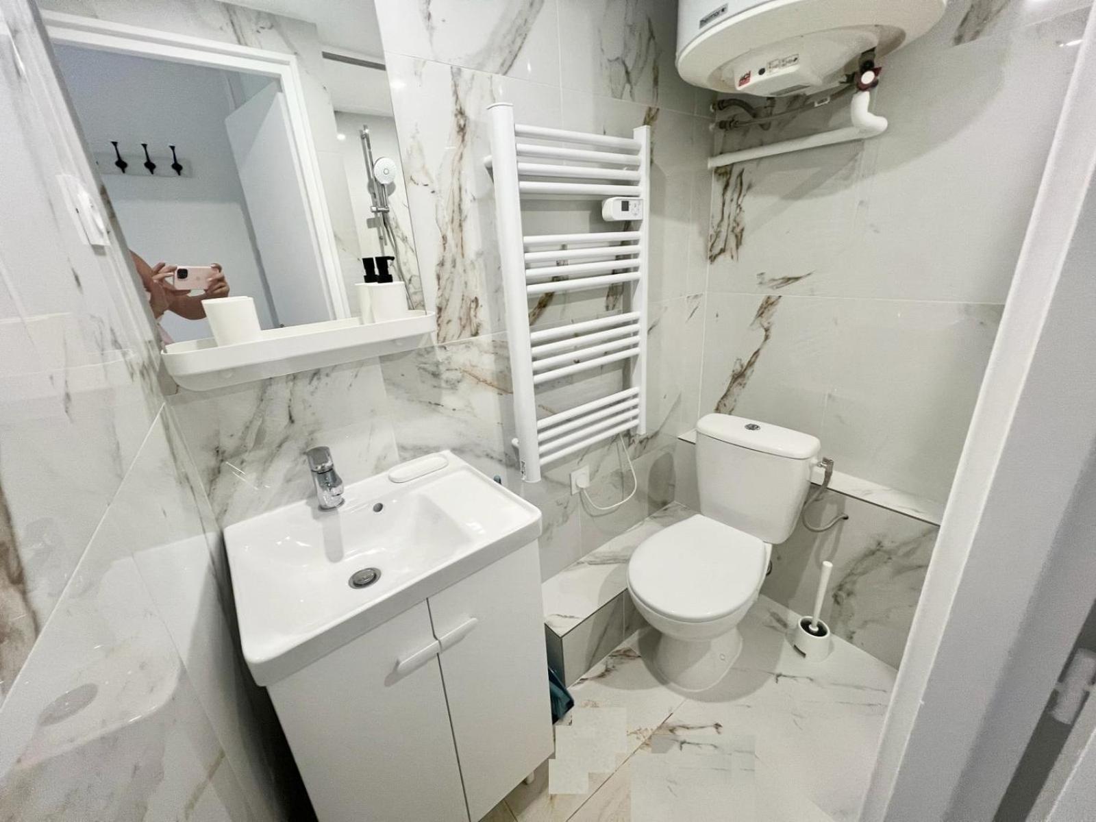 Appartement Moderne Renove Avec Balcon *